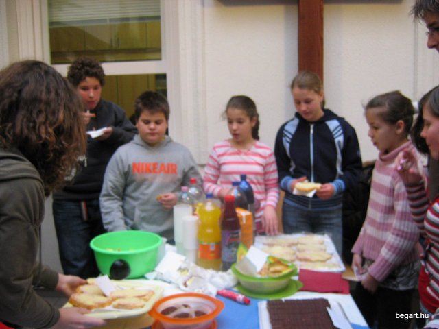 Süteményárusítás