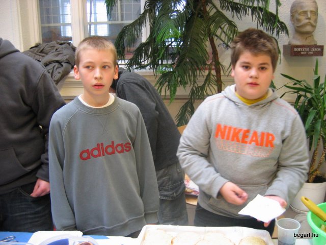 Süteményárusítás