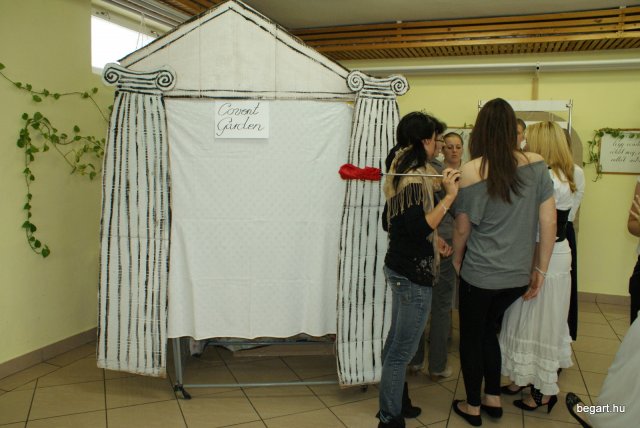 2010 9. D osztály évzáró előadása