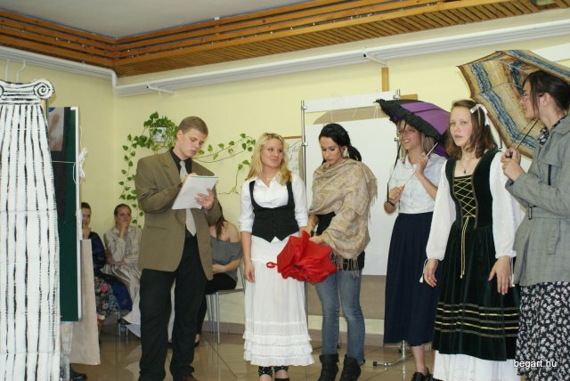 2010 9. D osztály évzáró előadása