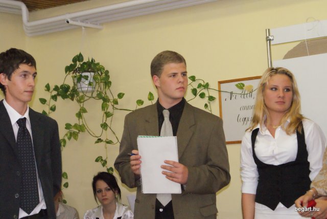 2010 9. D osztály évzáró előadása
