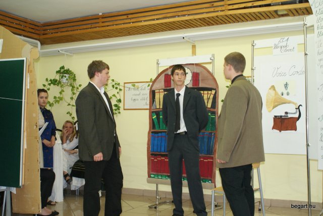 2010 9. D osztály évzáró előadása