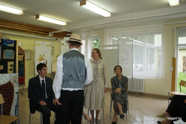 2010 9. D osztály évzáró előadása