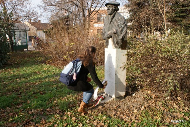 2010 Koszorúzás