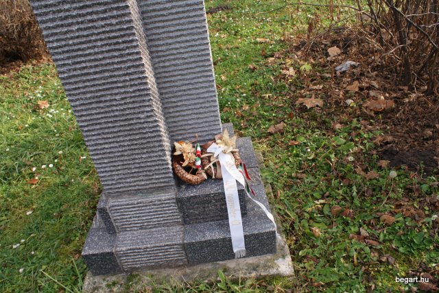 2010 Koszorúzás