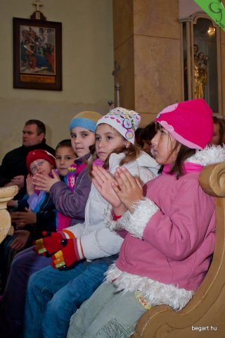 Mikulás ment Békésről Bélfenyérre