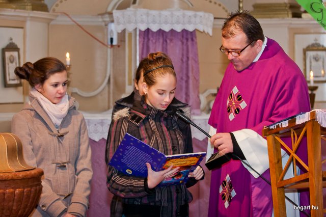 Mikulás ment Békésről Bélfenyérre