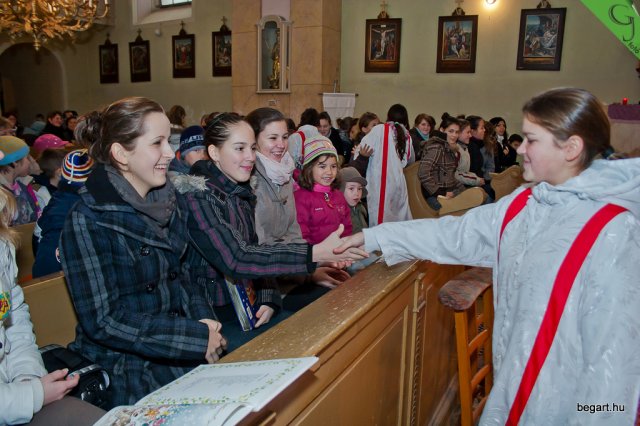 Mikulás ment Békésről Bélfenyérre