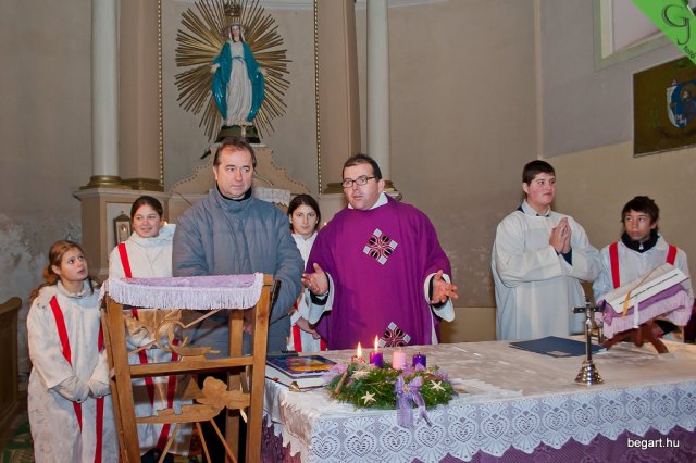 Mikulás ment Békésről Bélfenyérre