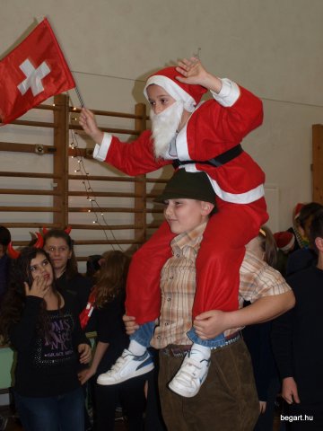 Mikulás buli