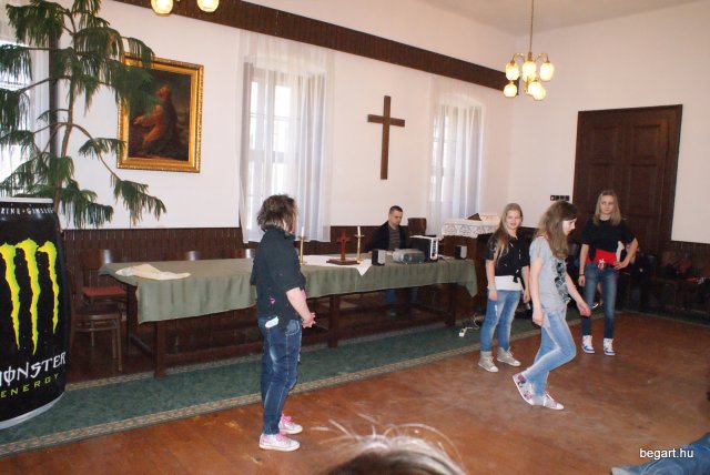 Ki mit tud