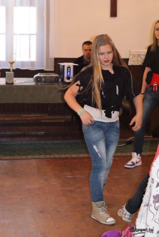 Ki mit tud