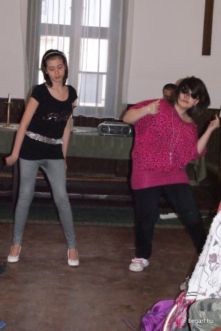 Ki mit tud