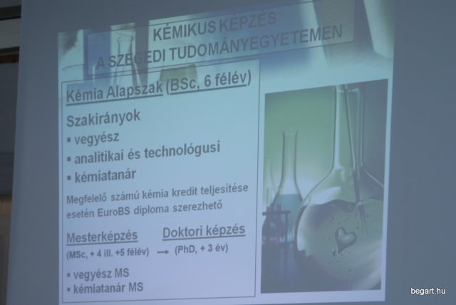 Látványos kémiakisérletek
