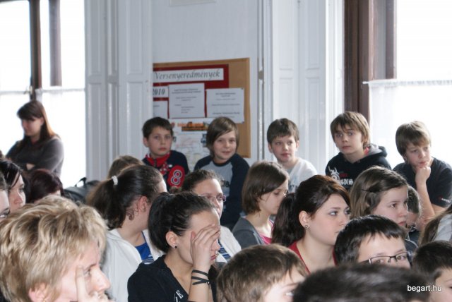 Látványos kémiakisérletek