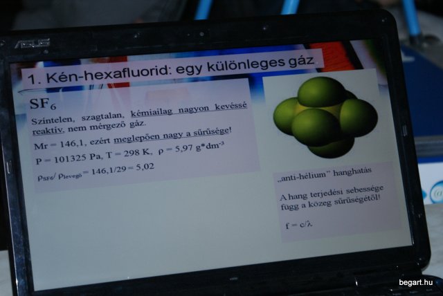 Látványos kémiakisérletek