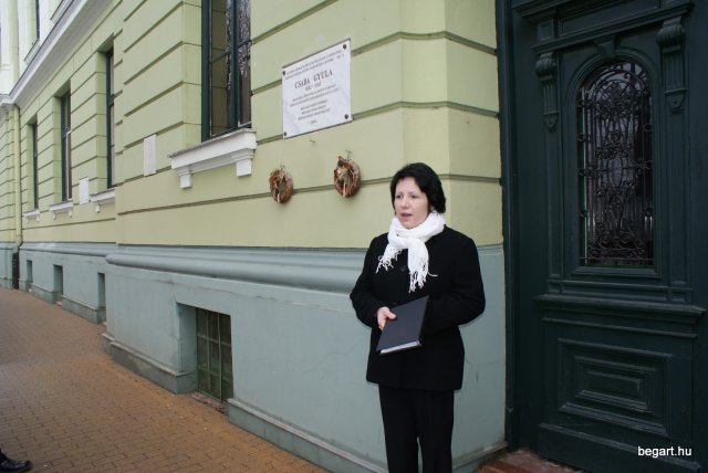 Csaba Gyula emléktábla koszorúzása
