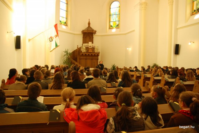 Gólyanap és gólyabál