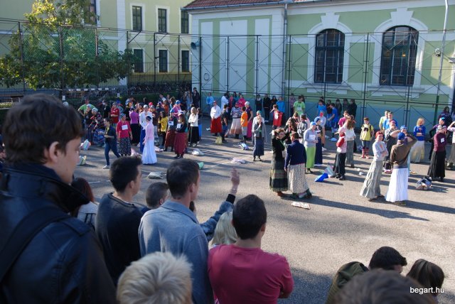 Gólyanap és gólyabál
