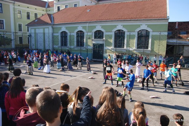 Gólyanap és gólyabál