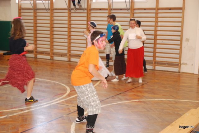 Gólyanap és gólyabál