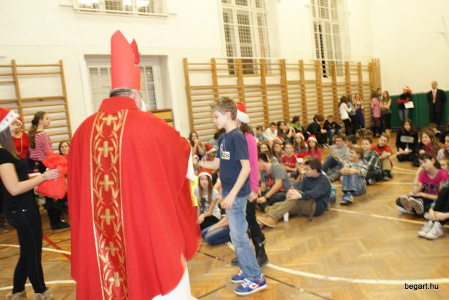 Mikulás buli