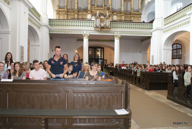 A végzős diákok utolsó áhítata