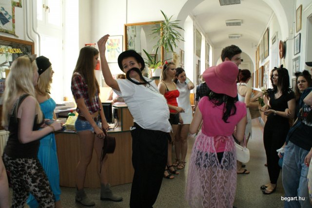 Bolond Ballagás