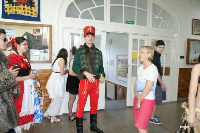 Bolond Ballagás