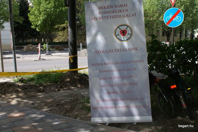 Ingyen ételosztás