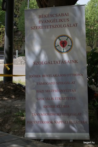 Ingyen ételosztás