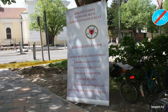 Ingyen ételosztás