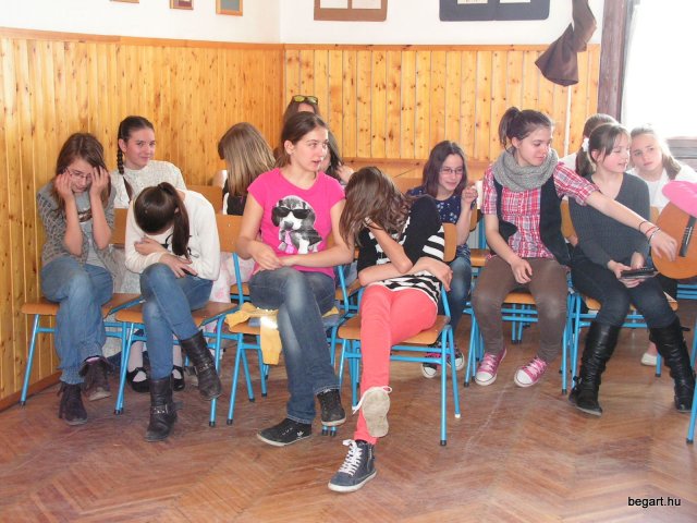 Ki mit tud