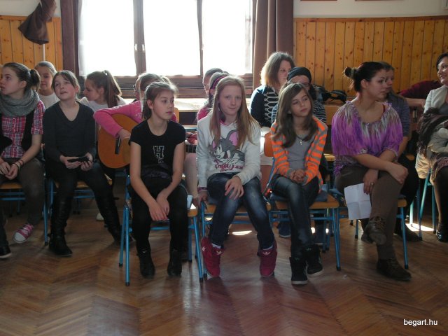 Ki mit tud
