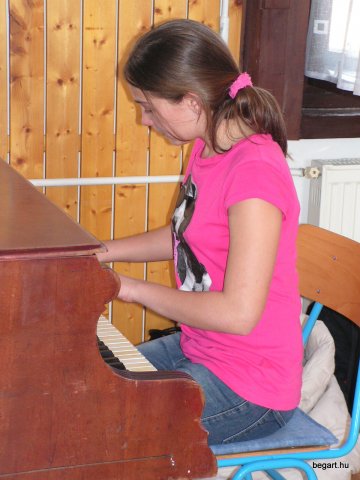 Ki mit tud