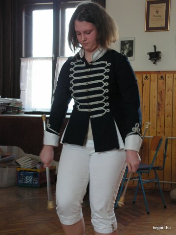 Ki mit tud
