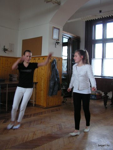 Ki mit tud