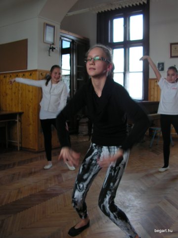 Ki mit tud