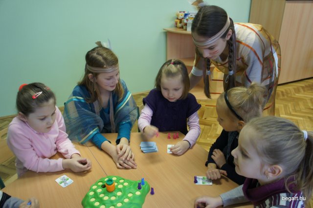 Indiánok hada a nyílt napunkon