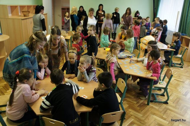 Indiánok hada a nyílt napunkon