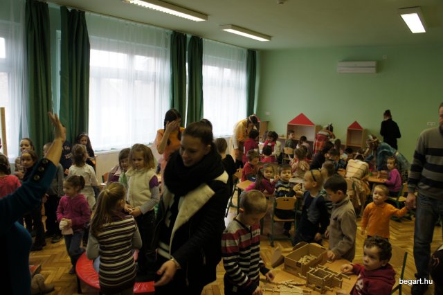Indiánok hada a nyílt napunkon