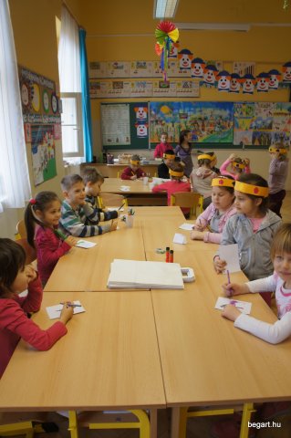Indiánok hada a nyílt napunkon