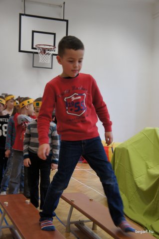 Indiánok hada a nyílt napunkon