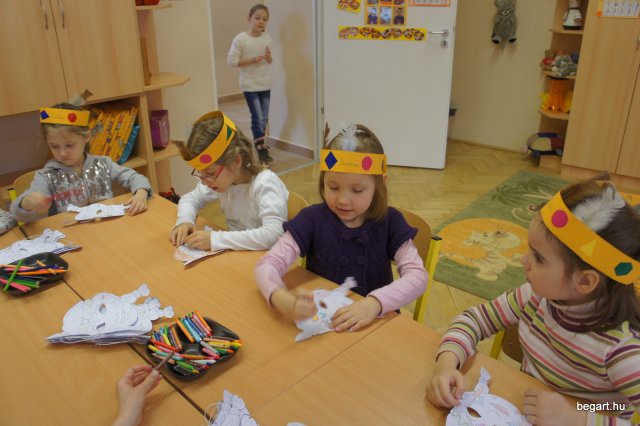 Indiánok hada a nyílt napunkon