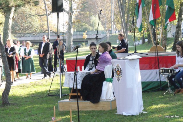 Koszorúzás a nemzeti gyásznapon