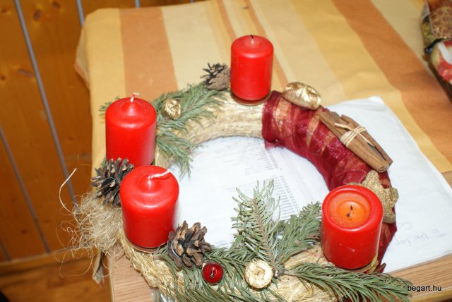 Adventi koszorúk az iskolában
