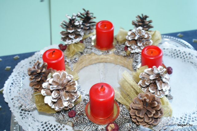 Adventi koszorúk az iskolában