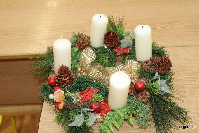 Adventi koszorúk az iskolában