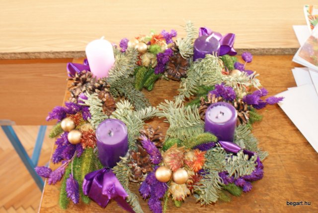 Adventi koszorúk az iskolában