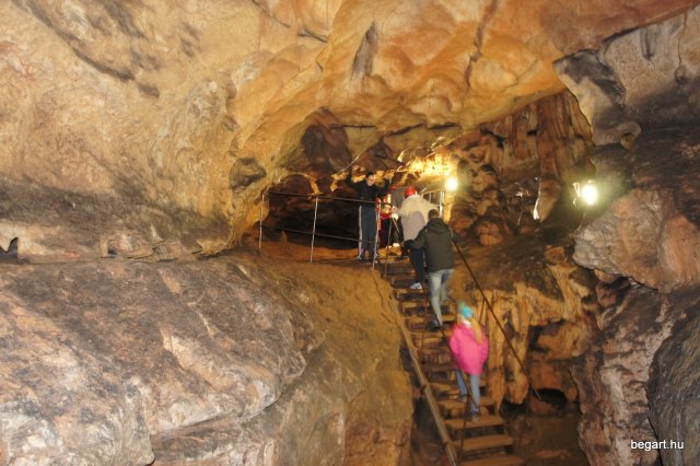 BEG Barangolókkal a Zichy-barlangban